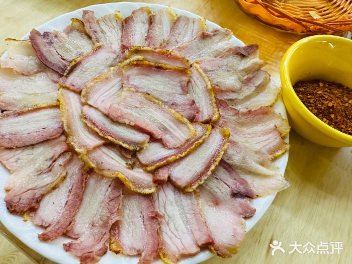 老字号特色藏餐(香格里拉古城店)烤藏香猪肉图片