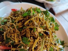 巧拌木力芽-荣德灶台鱼(圣泉寺店)