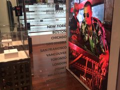 -LensCrafters亮视点·OAKLEY精选(静安嘉里中心店)