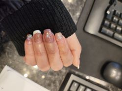 -尤米一站式美甲美睫