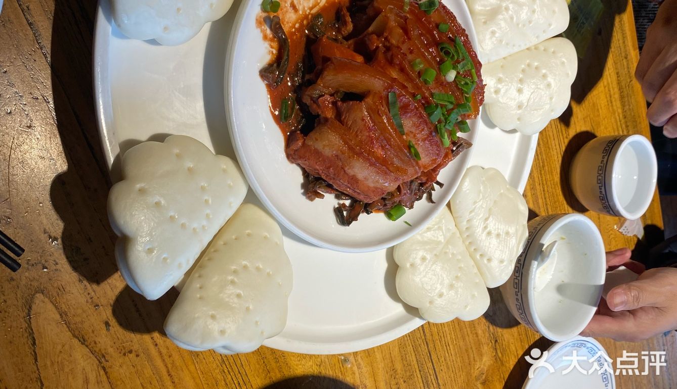 说到美食，老洛阳面馆的招牌面食绝对不容错过