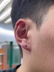 -冰岛刺青·手工穿孔·耳洞吧·专业喜纹身