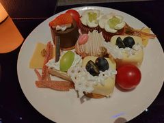 -唐拉雅秀酒店-西锦汇空中BBQ·思创餐厅