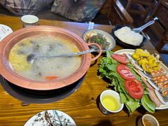 -民食香·腊排骨野生菌美食(木府店)