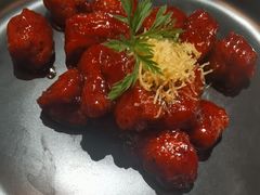 红酒泡沫牛仔粒-荟廷·晶萃(陆家嘴尚悦湾店)