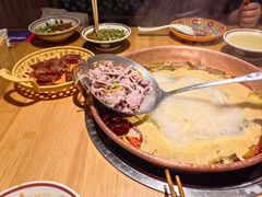 -洱火云南酸菜牛肉火锅(石景山当代商城店)