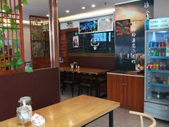 大堂-螺大蛳柳州螺蛳粉·火锅·热干面(西城永捷店)