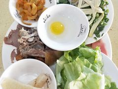 -桥香园云南过桥米线(金马碧鸡店)