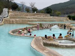 -十万大山布透温泉