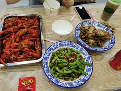 -江城燕子大排档(江汉路步行街店)