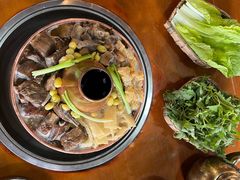 -岳记兴隆·青城腊排铜火锅(融创店)