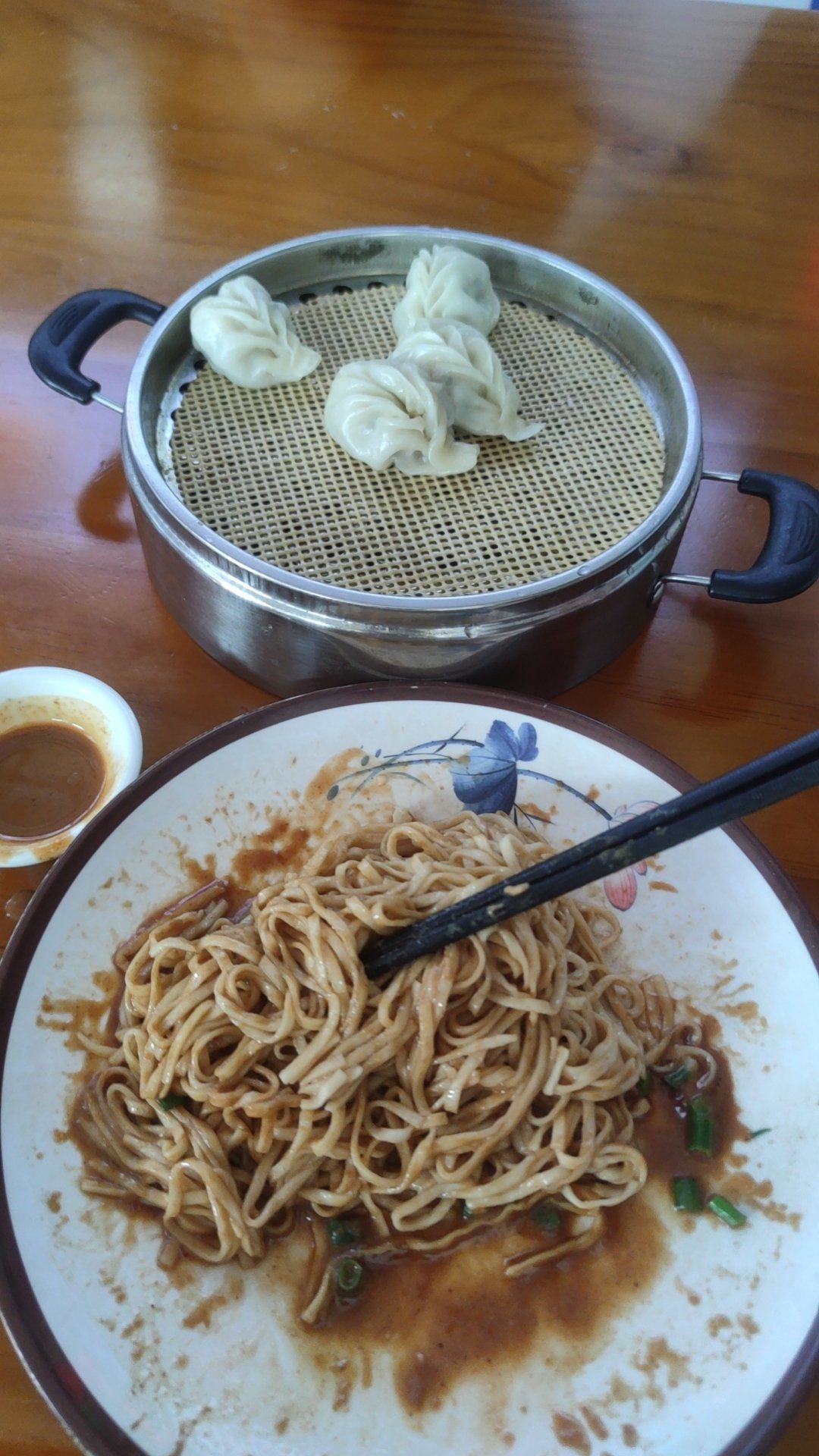 沙县小吃真的就是我没有东西吃的一家,唯一选择,而且蒸饺 拌面永远都