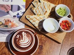 -ROAST coffee & eatery