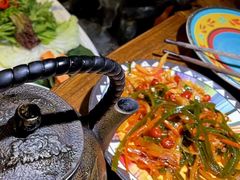 -老牌坊云南鱼豆花火锅(哈西万达店)
