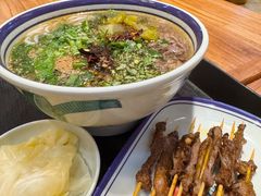 -云阿蛮云南生烫牛肉米线(奉贤路店)