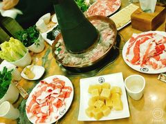-盛元盛居传统炭火锅(绿园店)
