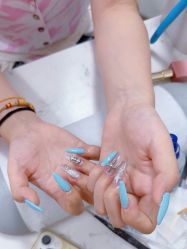 -尤米一站式美甲美睫