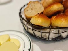 餐前包-Wolfgang’s Steakhouse 沃夫冈牛排馆(上海白玉兰广场店)