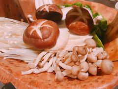 -捞王锅物料理(上海世茂广场店)