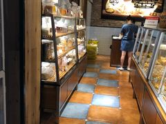 面包甜点陈列柜-苹果花园(龙漕路店)