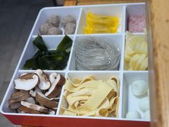 -鲁员外地锅鸡地锅鱼(古墩路店)
