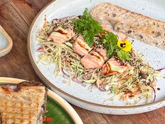 烤三文鱼沙拉-O'mills Sourdough Bakery&Bistro(永嘉路店)