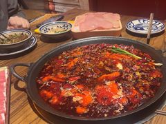 -旧街市鲜货老火锅(大光路店)