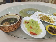 -粮食酒店