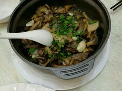 -东豪园林海鲜酒家(南港路辅路店)