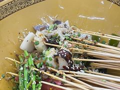 -上上签·冷锅串串(六灌路店)