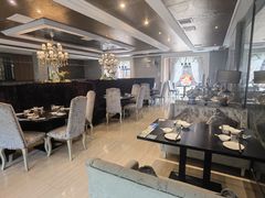 大堂-河畔春天时尚餐厅