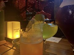 -FOUR PLAY BAR