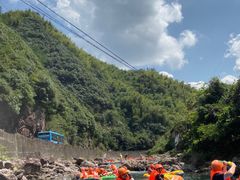 -安吉龙王山峡谷漂流