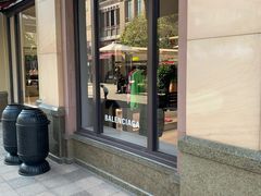 -BALENCIAGA(比斯特苏州购物村店)