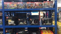 -逝水玩具折扣店