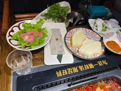 -老牌坊云南鱼豆花火锅(哈西万达店)