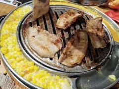 -青瓦炭韩潮烤肉(花园道店)