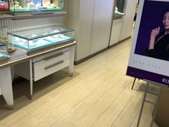 -百联临沂购物中心(临沂路店)