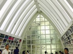 -钟书阁(松江泰晤士小镇店)