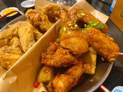 炸鸡翅一半一半-富乐满韩国正宗炸鸡韩国料理(虹泉路店)