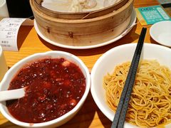 -诚铭记·虾仁汤包·成都小吃(融创店)