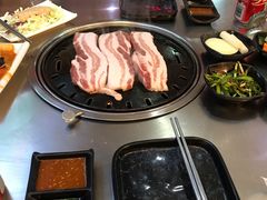 -杀猪天·韩国烤肉(铁路街第一分店)