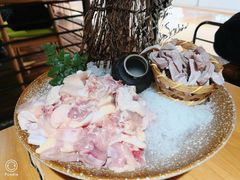 -洪氏嗨捞·广东猪肚鸡·椰子鸡火锅(西咸万象城店)