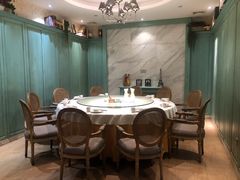 包厢-屋顶花园餐厅(步行街老地王大厦店)