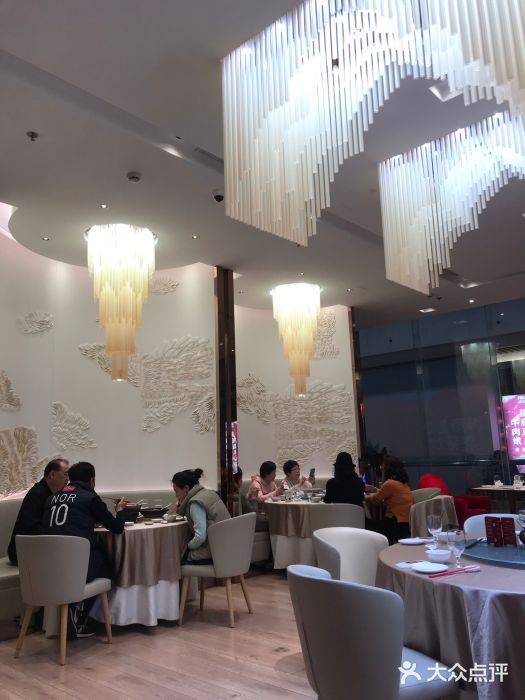 顺味凤城(九六广场店)大堂图片