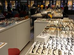 -宏宇眼镜蔡司依视路折扣店(兆佳眼镜城店)