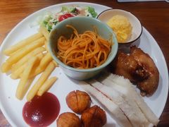 -more than meow吴止猫主题餐厅(承德 中船汇店)