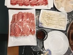 -楼外楼大刀肉传统火锅居(繁荣路店)