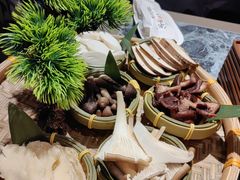 -慢丽江·云南野生菌土鸡锅(西山店)