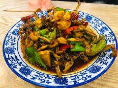 -江城燕子大排档(江汉路步行街店)